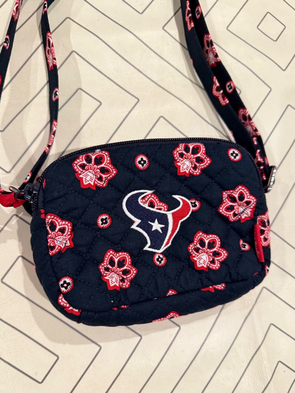 Vera Bradley Houston Texans Crossbody Purse - Picture 3 of 11
